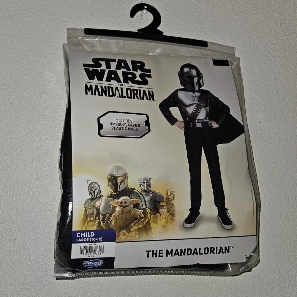 NEW Star Wars Mandalorian Halloween Costume Jazwares Child Large 10-12 Cape Mask